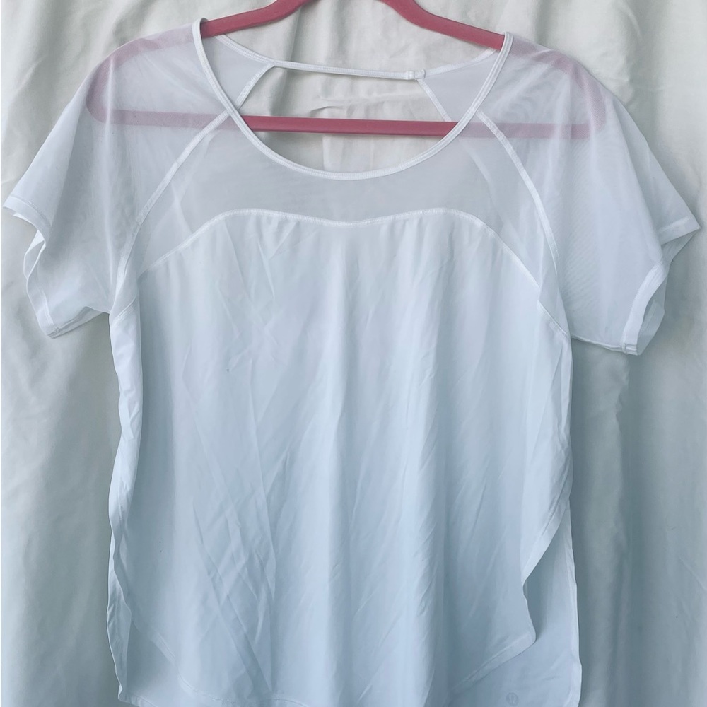 Women's Lululemon White Mesh Top - Picture 1 of 3